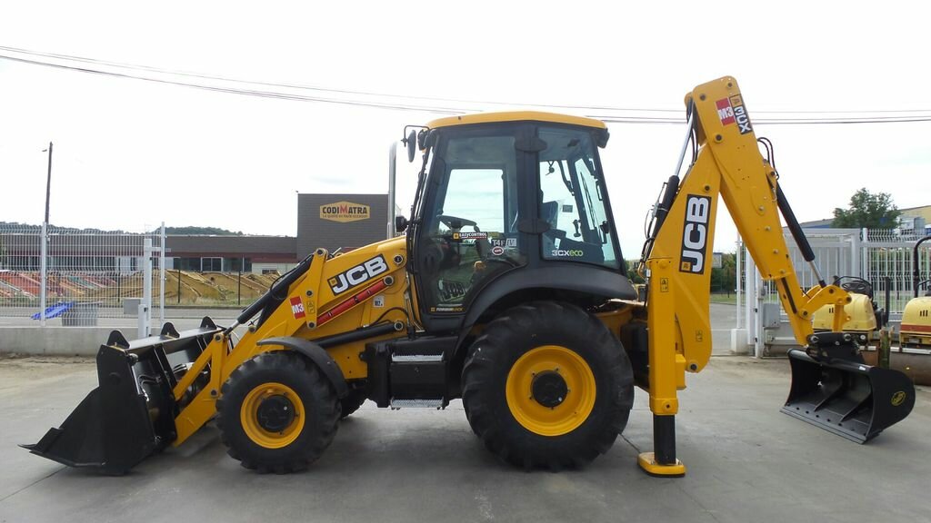 Tractopelle JCB 3CX Codimatra